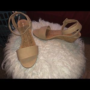 nude open toe wedges